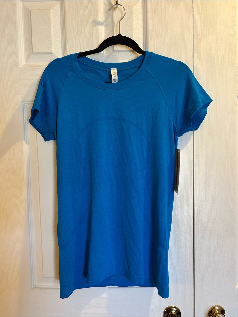 NWT lululemon athletica Swiftly Tech Short Sleeve Shirt 2.0 in Blue, size 10